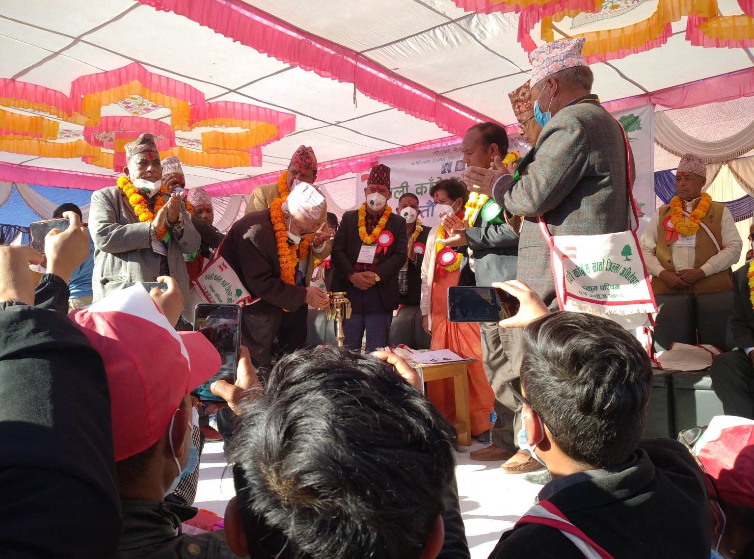नेपाली काँग्रेस रुकुम पश्चिमको जिल्ला अधिवेशन सुरु  : सभापतिमा प्रेम प्रकाश ओलीलाई निरन्तरता दिने सहमती