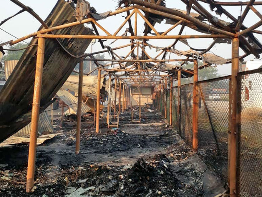 लुम्बिनीमा आगलागी, दर्जन उपहार पसल जले